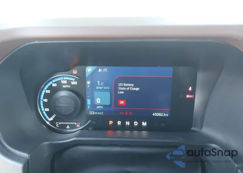 2024 Ford Bronco Outer Banks z USA, uszkodzony, nr VIN 1FMEE8BP3RLA70079